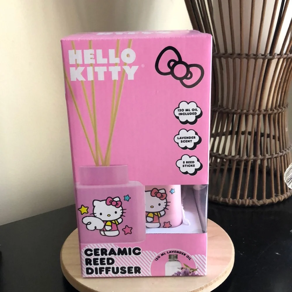Hello Kitty Ceramic Reed Diffuser Home Decor Accent Display